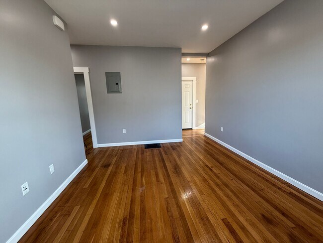 Building Photo - 35har