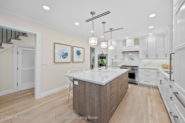 Building Photo - 360 Seaspray Ave