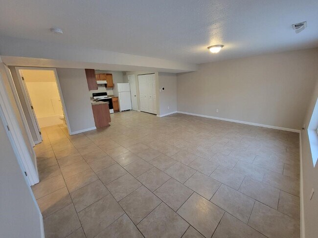 Building Photo - 206 Kronos Dr