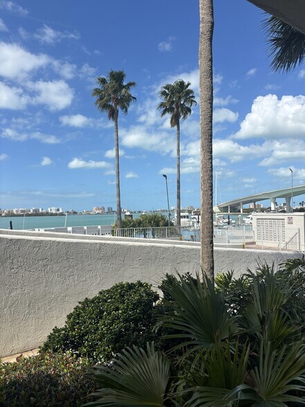 view - 100 Pierce St