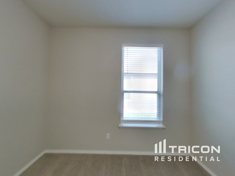 Building Photo - 1708 Cliffbrake Wy