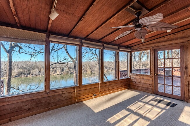 Building Photo - River View, Very Private Home!