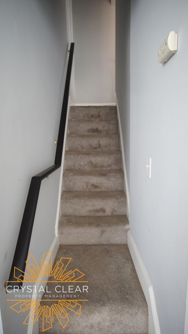 Building Photo - 125 W 23rd St