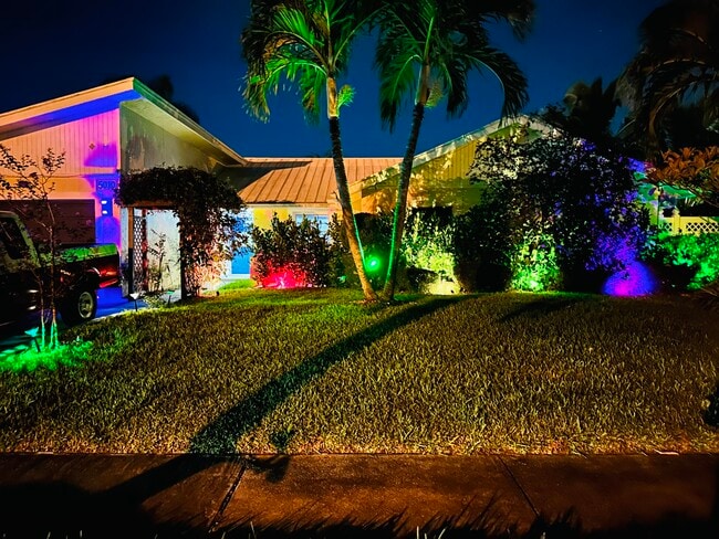 Building Photo - 5010 Woodstone Cir N