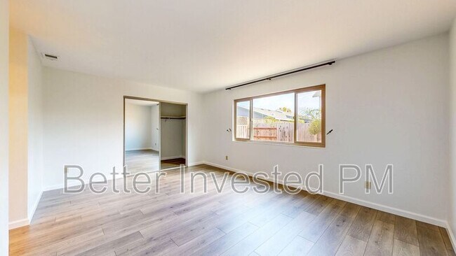 Building Photo - 1417 Gregory Ct