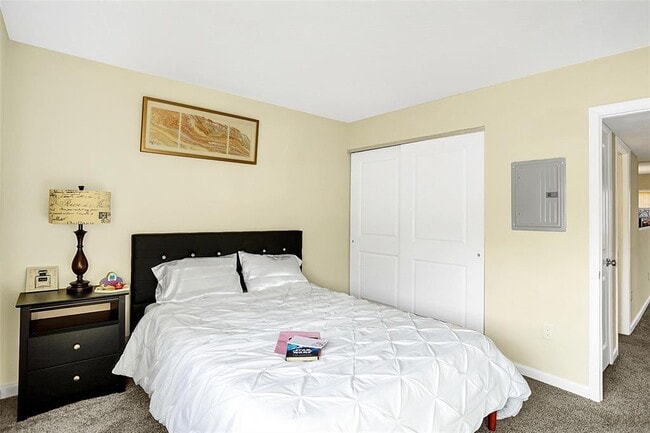 Building Photo - 3771 Cornell Dr