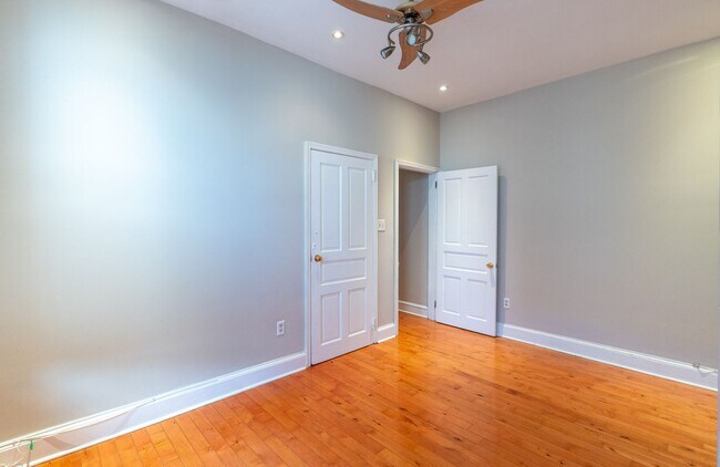 Building Photo - 1121 S 13th St