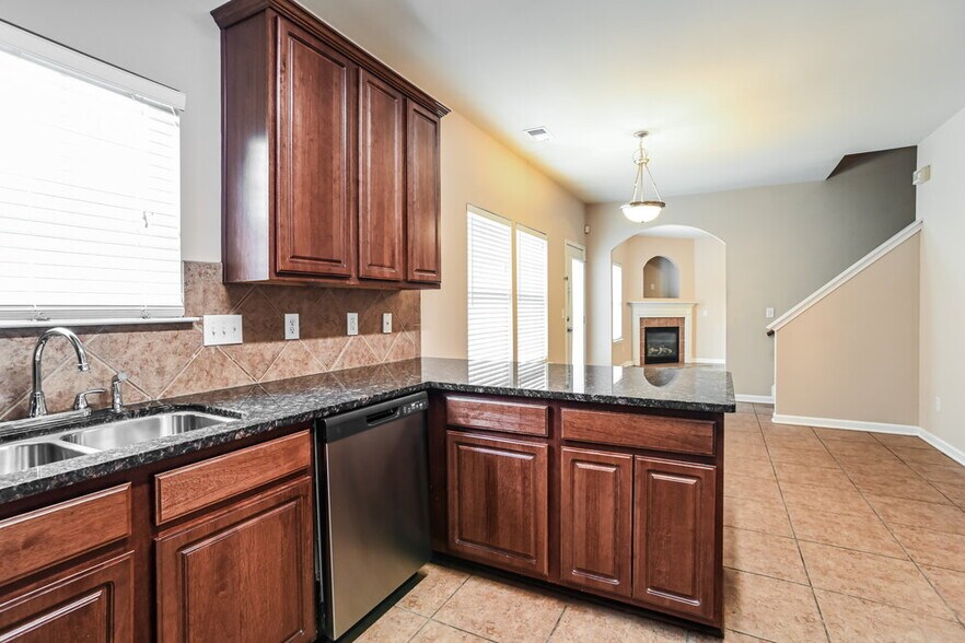 Building Photo - 3062 Clover Rd NW