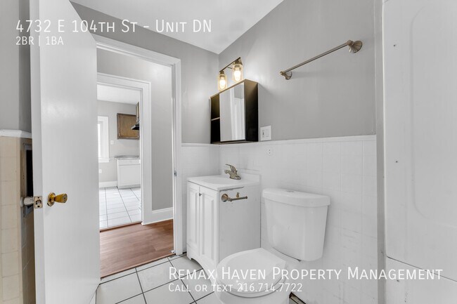 Building Photo - 4732 E 104th St