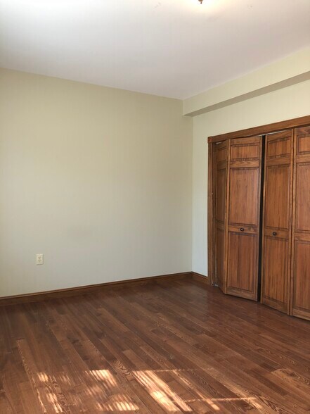 Building Photo - 2357 S Woodward St