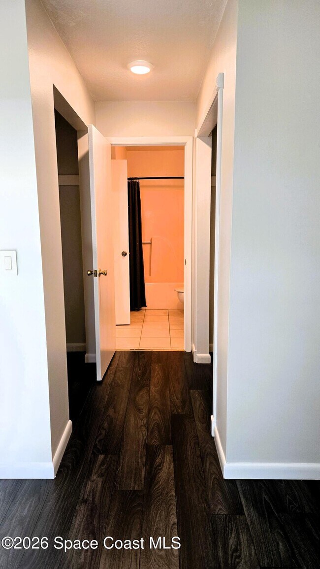 Building Photo - 1731 Bluebird Ct