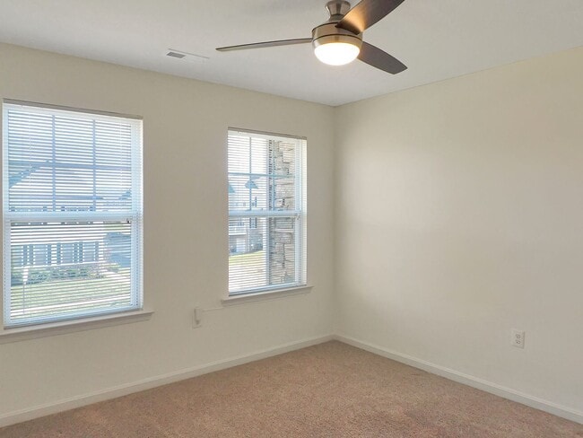 Building Photo - 23363 Marview Ct