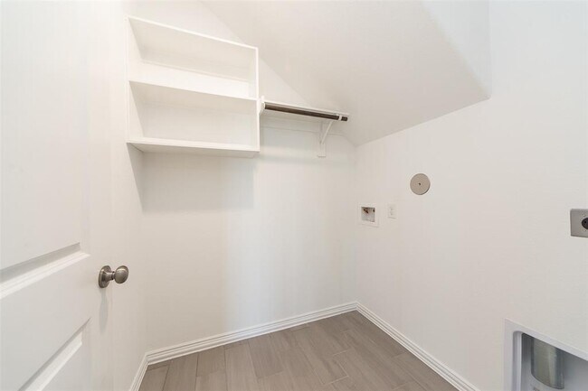 Building Photo - 2718 Ocean Pass Ln