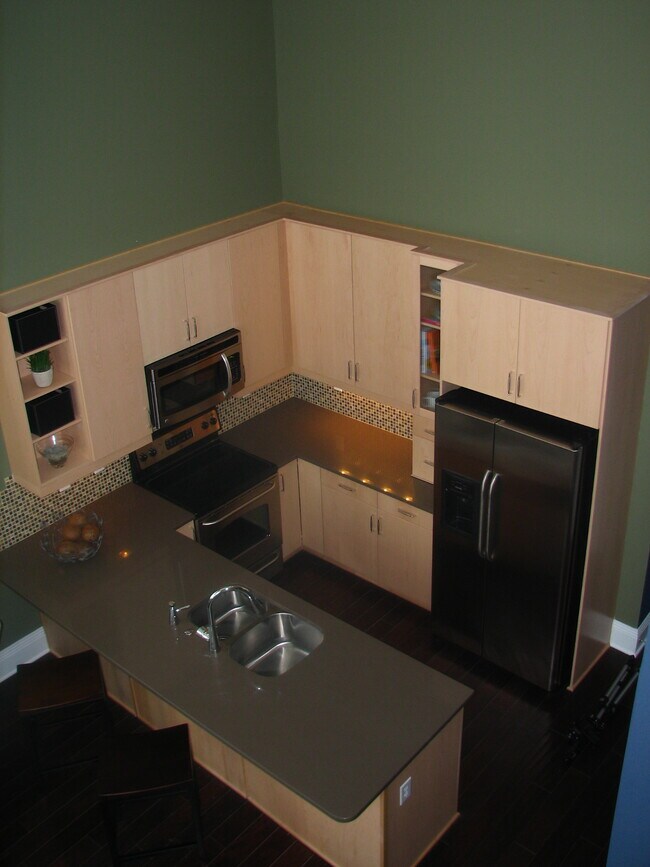 Primary Photo - 619 N 4th St