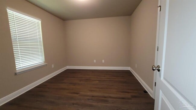 Building Photo - 6884 Buckthorn Cir