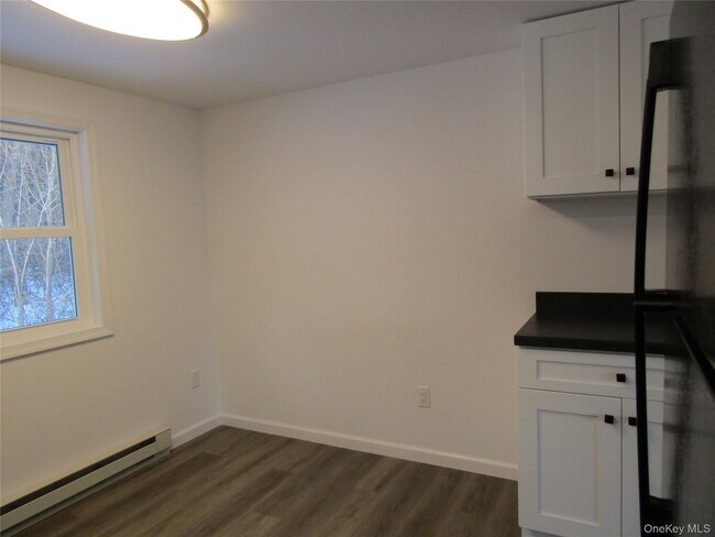 Building Photo - 1803 Parr Lake Dr