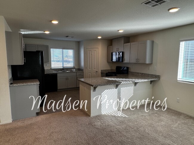 Building Photo - 114 Christian Ave