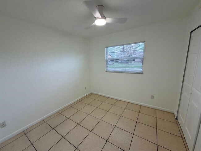 Building Photo - 2510 Sandalwood Dr