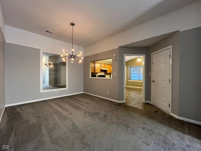 Building Photo - 6545 Aintree Pl