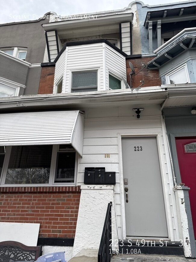 Building Photo - 223 S 49th St
