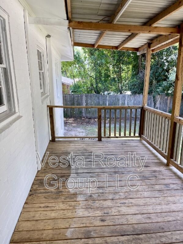 Building Photo - 1595 Winston Dr