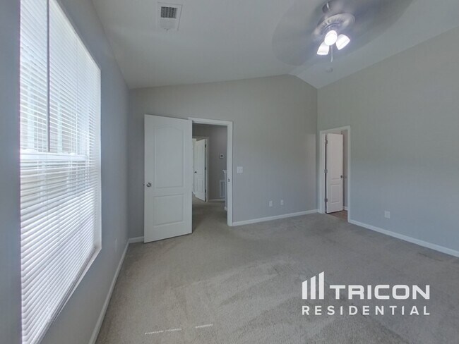 Building Photo - 564 Gentle Breeze Ln