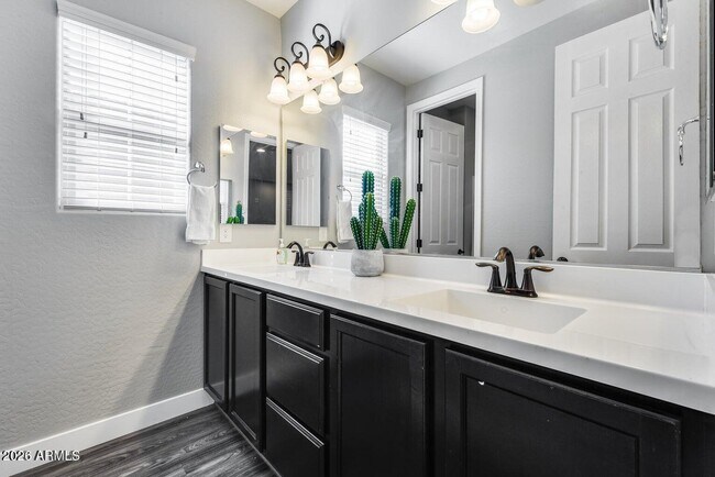 Building Photo - 4627 E Navigator Ln