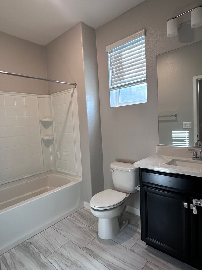 Building Photo - The Cove - Natomas 2 Story 3 bed 3 full baths