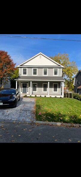 Front view of property - 5 Crescent Dr