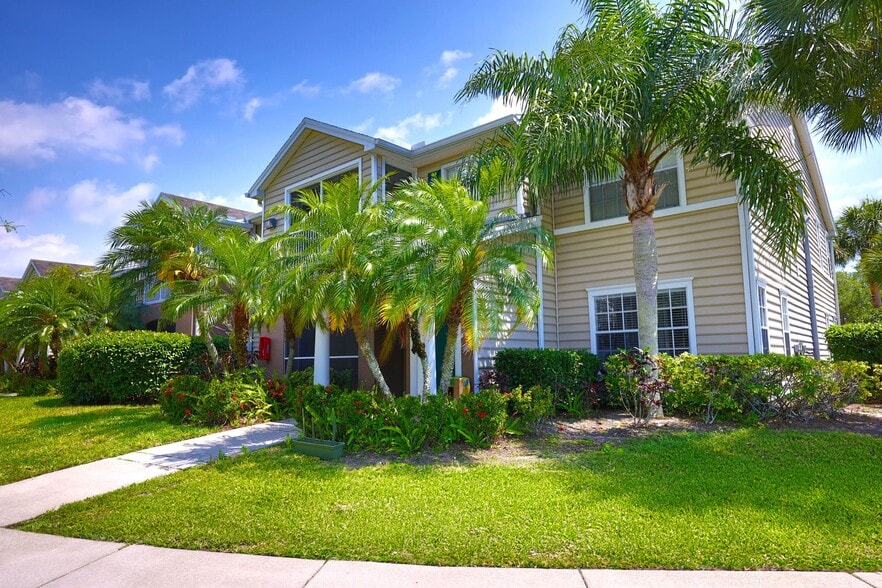 Building Photo - 8933 Manor Loop