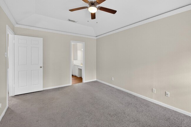 Building Photo - 5515 Strack Rd