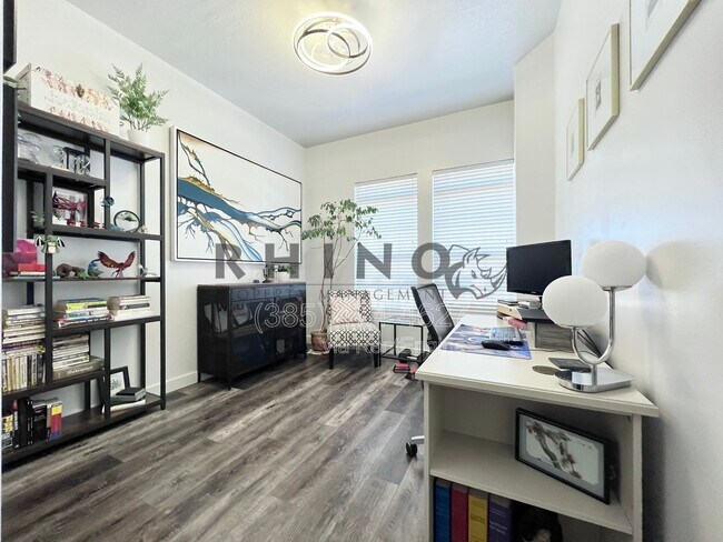 Building Photo - 4276 S Main St