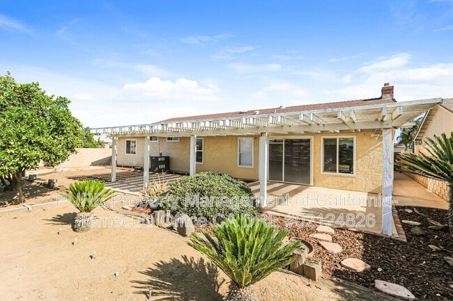 Building Photo - 26460 Spaniel Ln