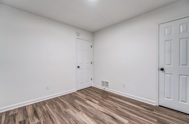 Building Photo - 2151 Kirby Pkwy