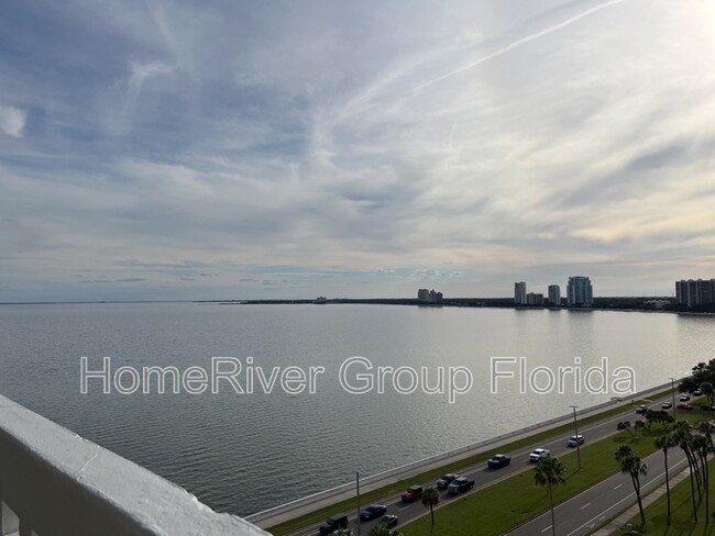 Building Photo - 2401 Bayshore Blvd