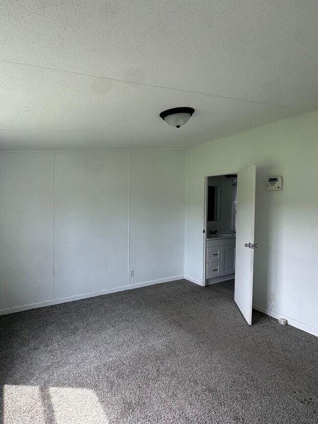 Building Photo - 6245 Speights Chapel Rd