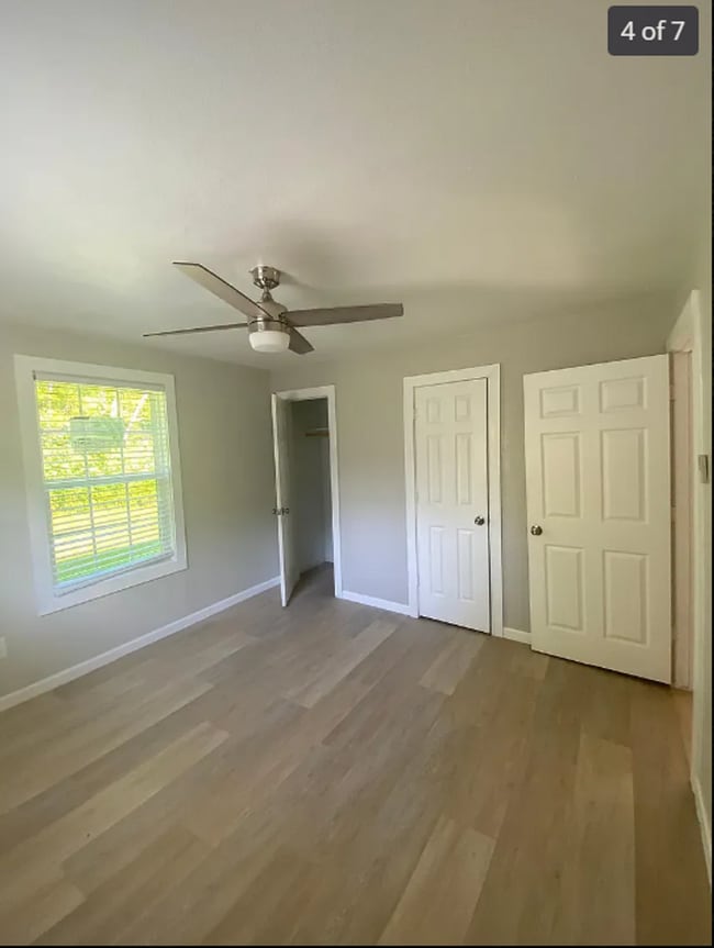 Building Photo - House For Rent - 3220 Lampassas St, Beaumont, TX 77703