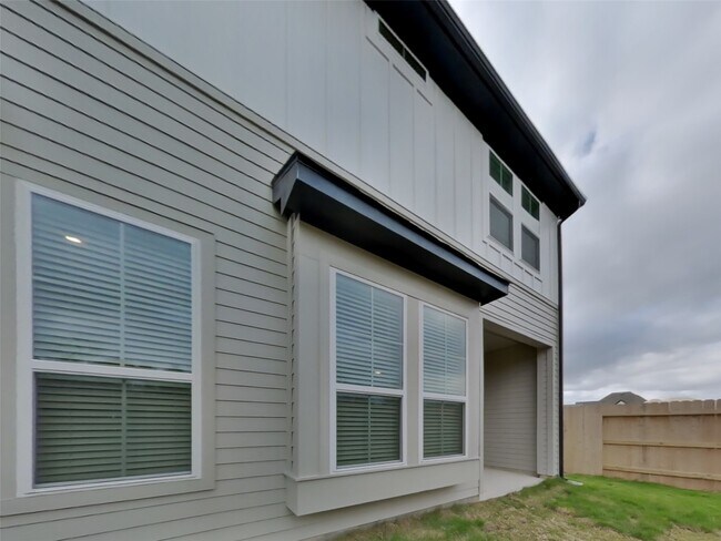 Building Photo - 22732 Terrazzo Dr