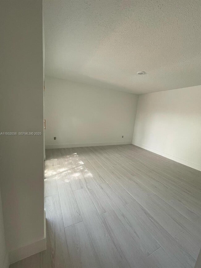 Building Photo - 14297 SW 94th Cir Ln