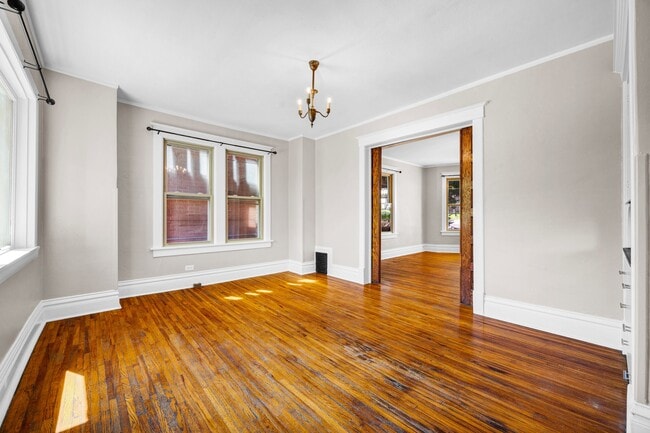 Living Room - 502 W High St