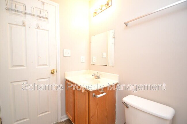 Building Photo - 824 Cumberland St