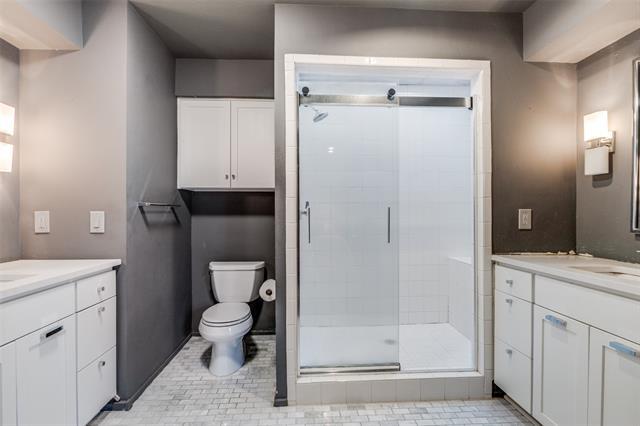 Building Photo - 4411 Gilbert Ave