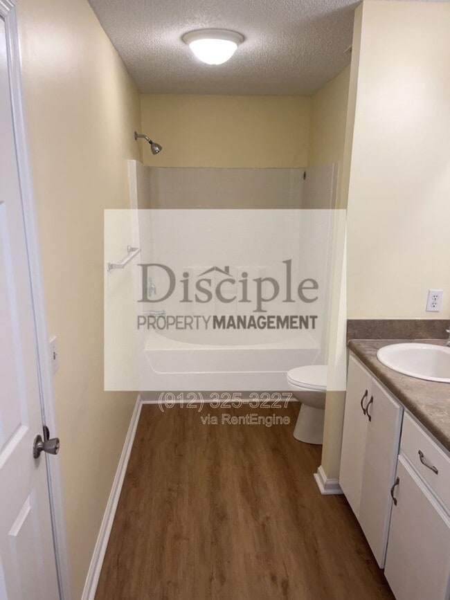 Building Photo - 295 Creekside Cir