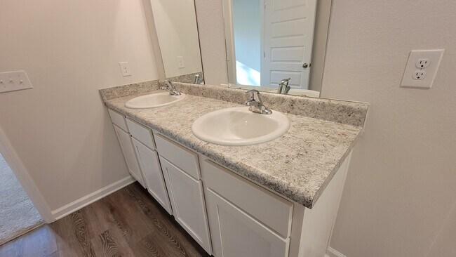 master bath - 5402 Peach Dr