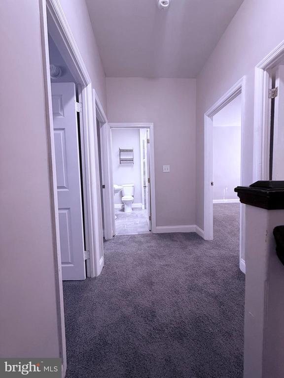 Building Photo - 824 E 33rd St