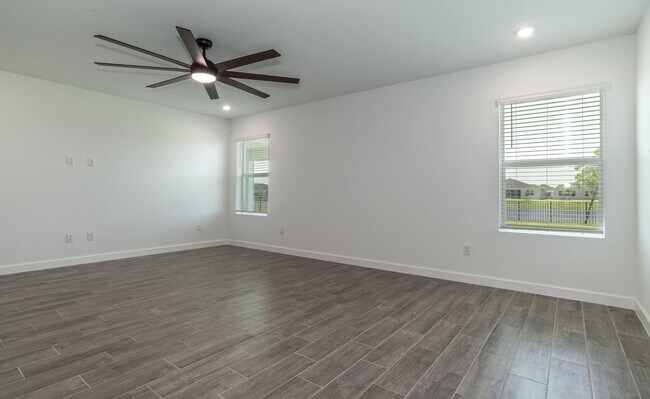 Building Photo - 6378 Windwood Wy
