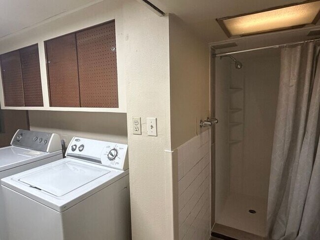 Building Photo - Charming 4 Bed Happy Valley Home