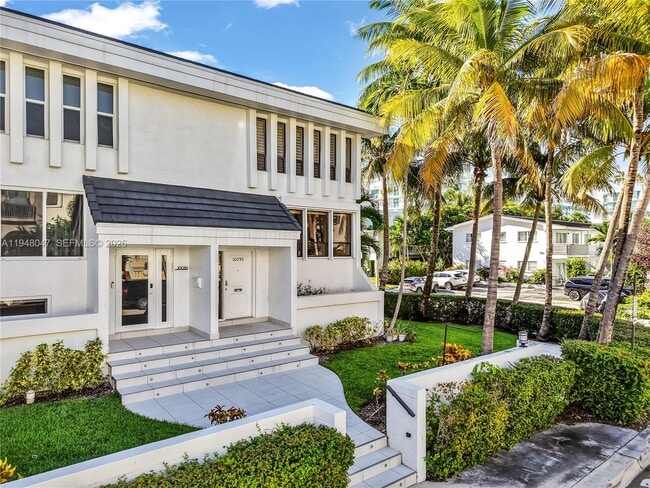 Building Photo - 10090 Bay Harbor Terrace