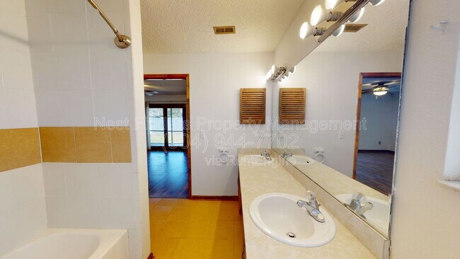 Building Photo - 1607 Beverly Bay Ct