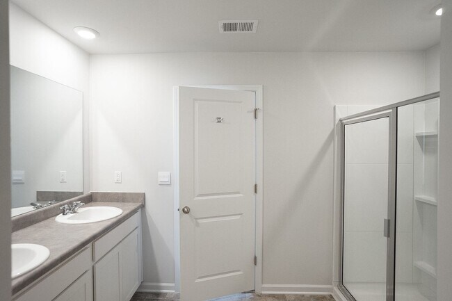 Building Photo - 950 Quaint Parish Cir